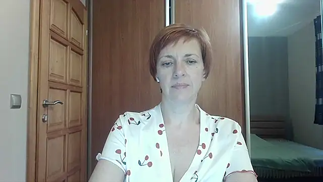 Snapshot of LoraLoraMay chatting on 06-13-26, 05:55 LoraLoraMay online show from 06-13-26, 05:55