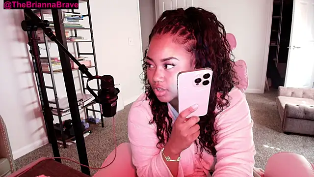 Snapshot of BriannaBrave chatting on 07-26-26, 09:21 BriannaBrave online show from 07-26-26, 09:21