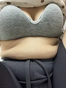 Milk Mom99 online show from 05-17-26, 11:12