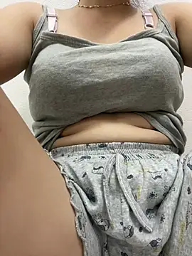 Milk Mom99 online show from 07-19-26, 01:37