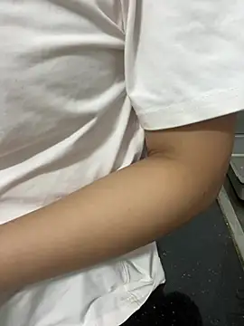 Milk Mom99 online show from 07-29-26, 11:08