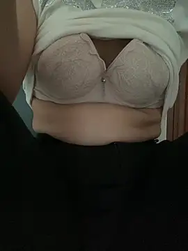Milk Mom99 online show from 07-31-26, 04:01
