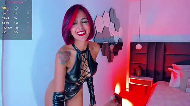 VictoriaMilan  online show from 03-19-25, 12:04