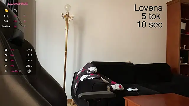 Snapshot of Sexy_Sweets chatting on 10-24-25, 06:21 Sexy Sweets online show from 10-24-25, 06:21