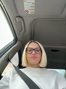 Snapshot of Sexy_Sweets chatting on 11-08-25, 12:16 Sexy Sweets online show from 11-08-25, 12:16