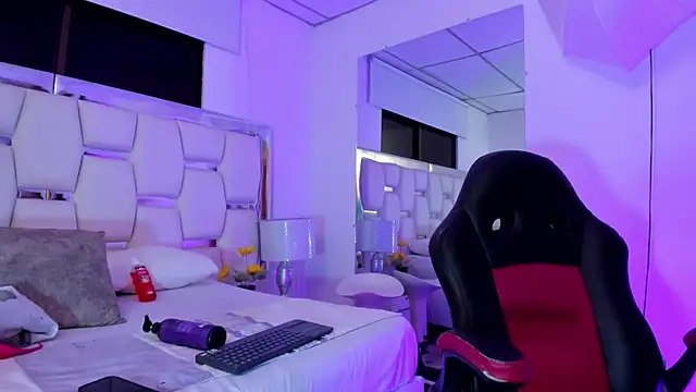 Naomi-Haruno online show from 01-08-25, 04:23