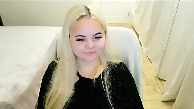 lovely-eyes online show from 03-18-25, 09:32