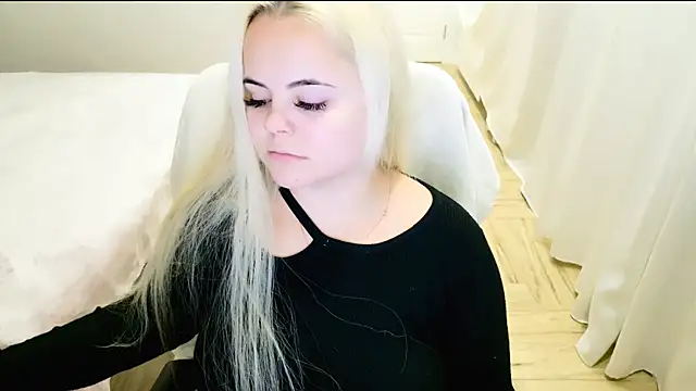 lovely-eyes online show from 03-22-25, 02:48