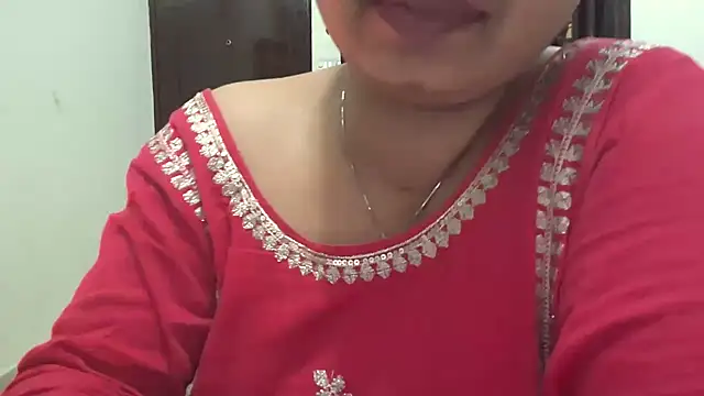 Snapshot of Gulaboo_bhabi chatting on 01-22-25, 11:43 Gulaboo bhabi online show from 01-22-25, 11:43