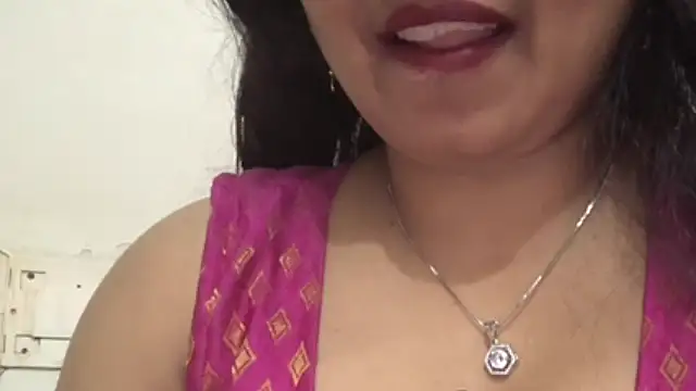 Snapshot of Gulaboo_bhabi chatting on 02-01-25, 07:57 Gulaboo bhabi online show from 02-01-25, 07:57