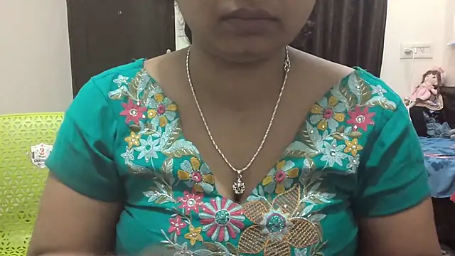 Snapshot of Gulaboo_bhabi chatting on 02-13-25, 07:10 Gulaboo bhabi online show from 02-13-25, 07:10