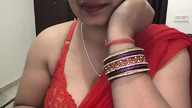 Snapshot of Gulaboo_bhabi chatting on 02-18-25, 12:15 Gulaboo bhabi online show from 02-18-25, 12:15