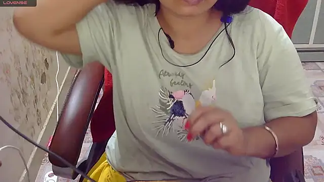 Snapshot of Gulaboo_bhabi chatting on 09-20-25, 08:04 Gulaboo bhabi online show from 09-20-25, 08:04