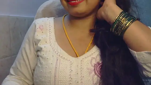 Snapshot of Gulaboo_bhabi chatting on 10-01-25, 06:03 Gulaboo bhabi online show from 10-01-25, 06:03