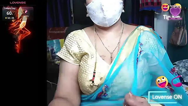 Snapshot of Rani_Darling_99 chatting on 11-28-25, 06:43 Rani Darling 99 online show from 11-28-25, 06:43