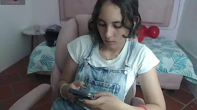 xlunna online show from 02-14-25, 07:44