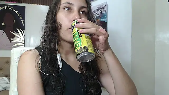 xlunna online show from 10-30-25, 07:25