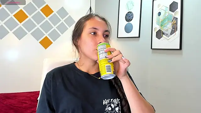 xlunna online show from 12-22-25, 08:50