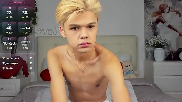 Felix Rey online show from 02-14-25, 05:03