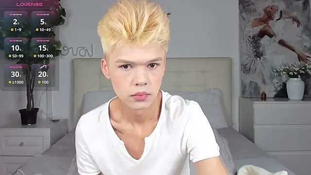 Felix Rey online show from 11-22-25, 08:52