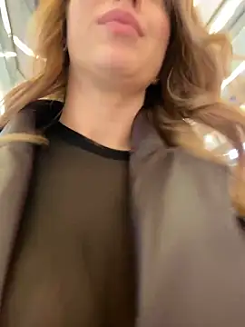 Snapshot of Sweet___Emily chatting on 01-18-25, 02:12 Sweet Emily online show from 01-18-25, 02:12