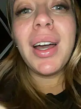 Snapshot of Sweet___Emily chatting on 01-18-25, 08:19 Sweet Emily online show from 01-18-25, 08:19