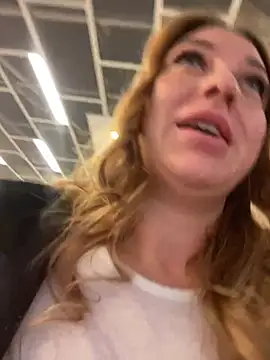 Snapshot of Sweet___Emily chatting on 01-24-25, 02:51 Sweet Emily online show from 01-24-25, 02:51