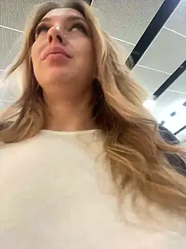 Snapshot of Sweet___Emily chatting on 01-29-25, 02:10 Sweet Emily online show from 01-29-25, 02:10