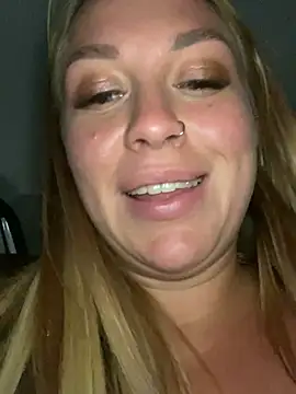 Snapshot of Sweet___Emily chatting on 03-13-25, 05:39 Sweet Emily online show from 03-13-25, 05:39