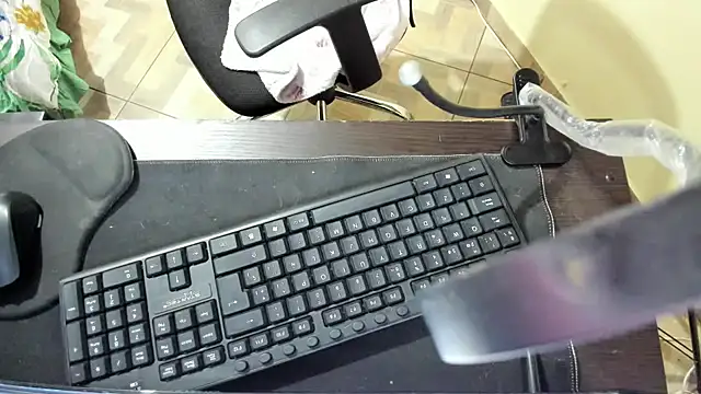 Amy Walker online show from 04-19-26, 04:50