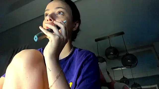 IreneVON online show from 10-19-25, 04:46