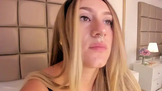 Emily robertss online show from 02-28-25, 09:36