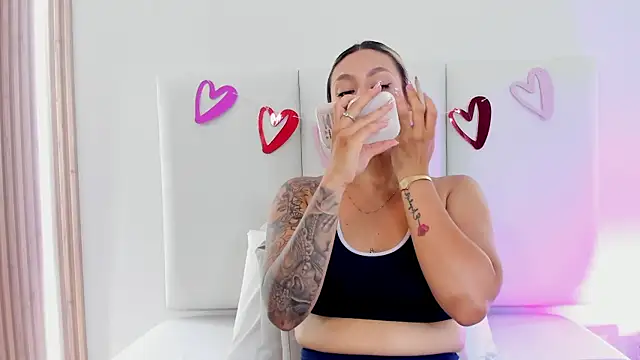 Emily robertss online show from 02-14-26, 07:21