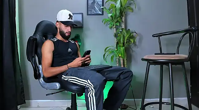 Damian 022 online show from 12-04-24, 02:26