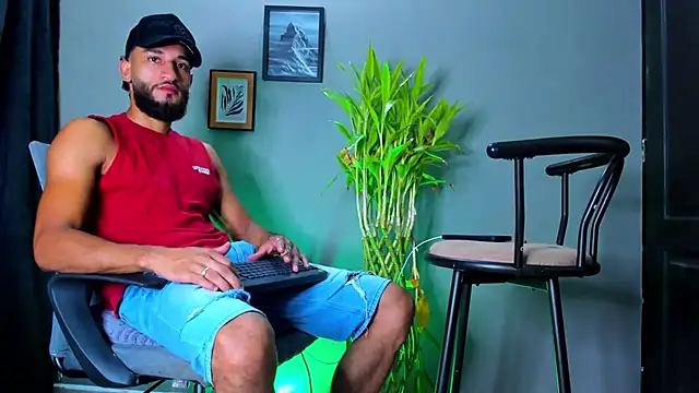Damian 022 online show from 07-30-26, 10:47