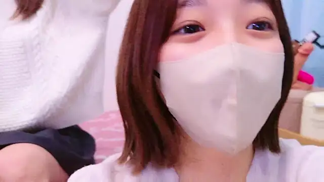 Snapshot of HaruruHappy chatting on 12-11-24, 10:47 HaruruHappy online show from 12-11-24, 10:47