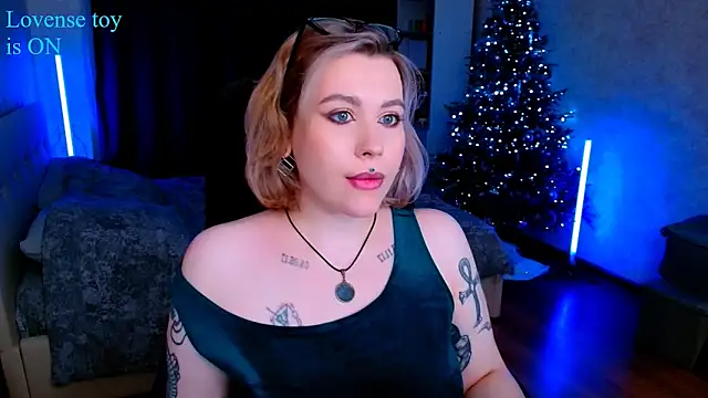 Snapshot of Blueberry-baby chatting on 01-26-25, 11:08 Blueberry-baby online show from 01-26-25, 11:08