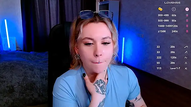 Snapshot of Blueberry-baby chatting on 02-11-25, 08:48 Blueberry-baby online show from 02-11-25, 08:48