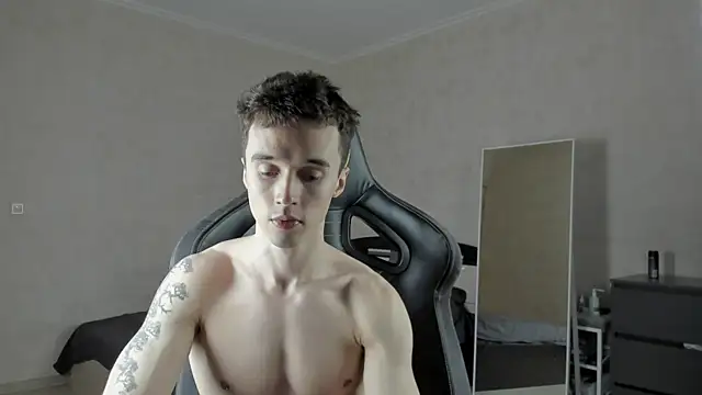 MasonWarholl online show from 03-18-25, 05:20