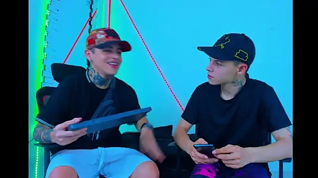 HOT boy2025 online show from 09-25-25, 05:05