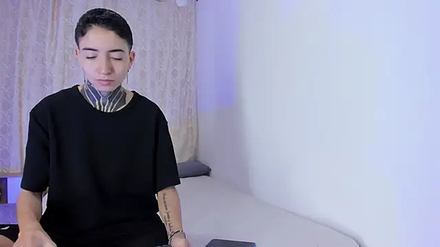 Tinny and Candy online show from 11-17-25, 12:00