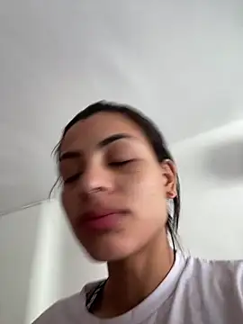 Tinny and Candy online show from 01-17-26, 03:39