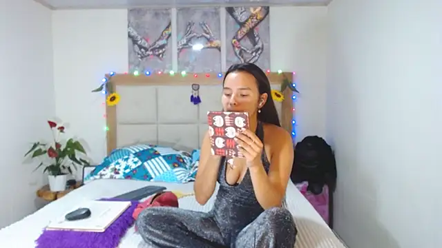 valentina hearts online show from 03-17-25, 12:19