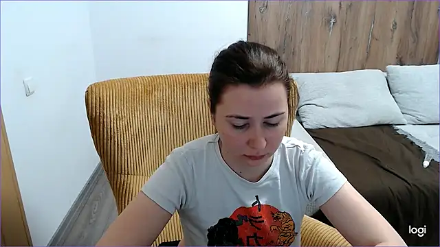 VioletaFlower7 online show from 04-30-26, 08:42