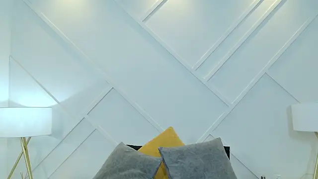 Juliabadlee online show from 05-16-26, 11:36