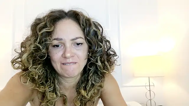 Juliabadlee online show from 07-13-26, 02:03