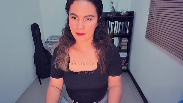 gigi stephans online show from 05-20-26, 01:23