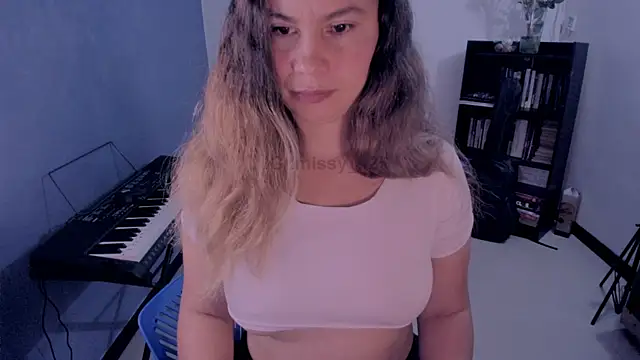 Snapshot of gigi_stephans chatting on 07-23-26, 01:41 gigi stephans online show from 07-23-26, 01:41