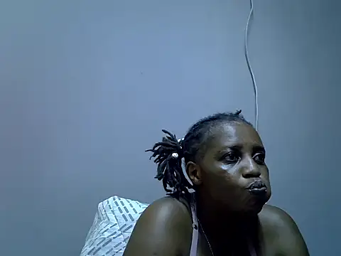 Snapshot of Hot_Caro chatting on 12-13-24, 03:54 Hot Caro online show from 12-13-24, 03:54