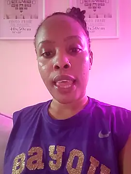 R-thequeen online show from 05-15-26, 11:12
